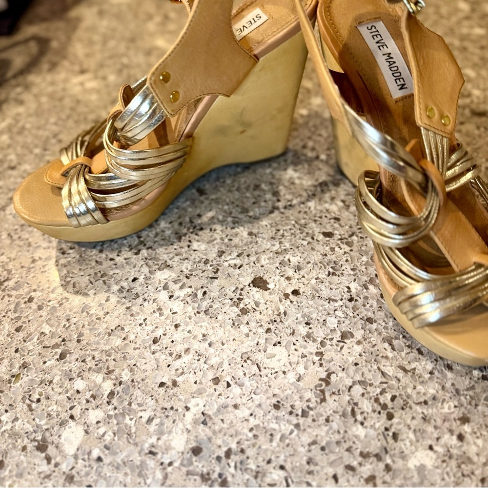 Steve Madden Wooden Wedges - Size 8 ⭐👠 - Picture 3 of 10